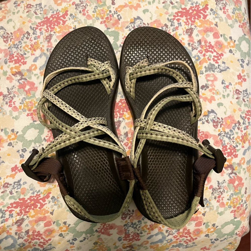 Chaco sandals woman’s size 7.  EUC.